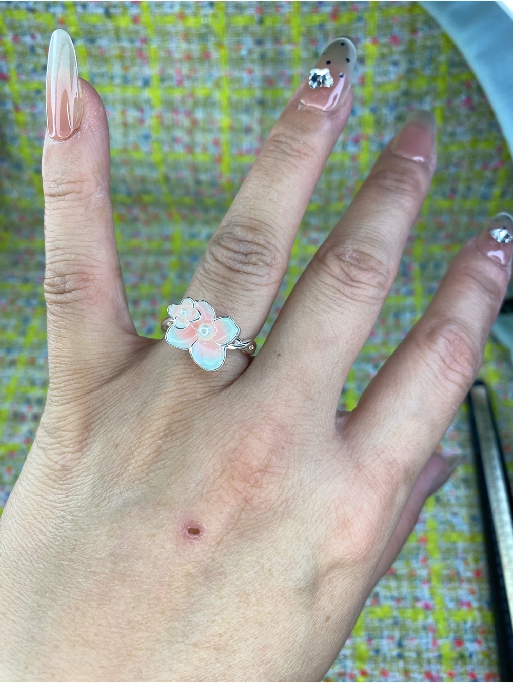 AA great Delicate Pink Floral Enamel Ring - Women Jewelry open size 5-13